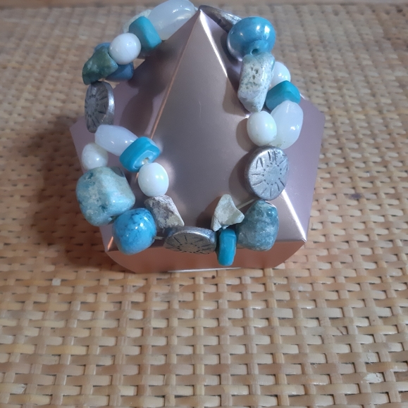 Torquoise & Selenite - Picture 3 of 11